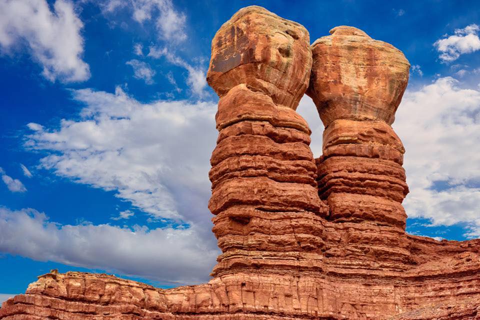 Navajo Twins bluff. Utah..jpg